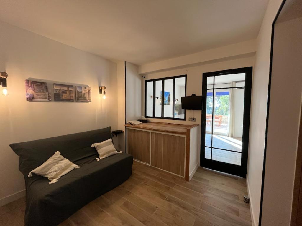 Apartment Entre Terre Et A Cassis